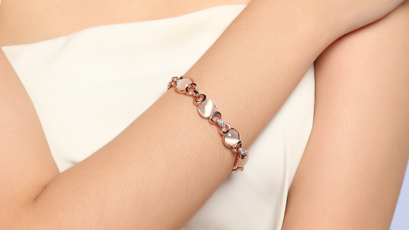 Lắc Tay  AVJ.T000056.00 c&oacute; thiết kế thời thượng